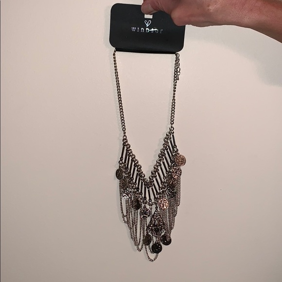 Silver Windsor Necklace - Picture 3 of 3